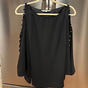 Trina Turk Amor Button Cold-Shoulder Top - Black XL
